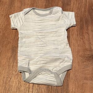 Kyle & Deena New York baby onesie
